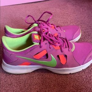 Nike Memory Foam Sneaker